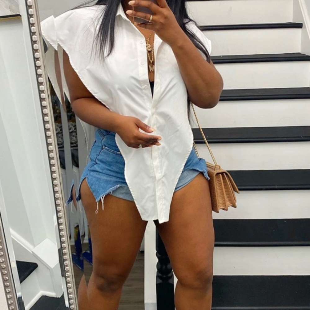Women’s button down top - Picture 2 of 2